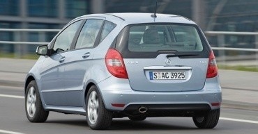 Schrägansicht des Fahrzeugs von hinten rechts