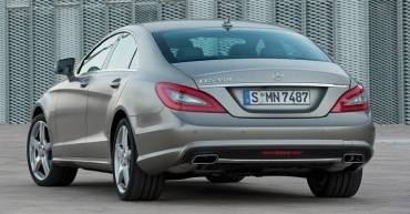 Schrägansicht des Fahrzeugs von hinten rechts